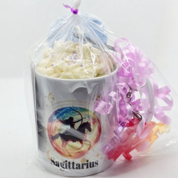 Sagittarius Zodiac Candle Gift Set – 11oz Layered Mug Candle + Resin Keychain - Picture 13 of 13